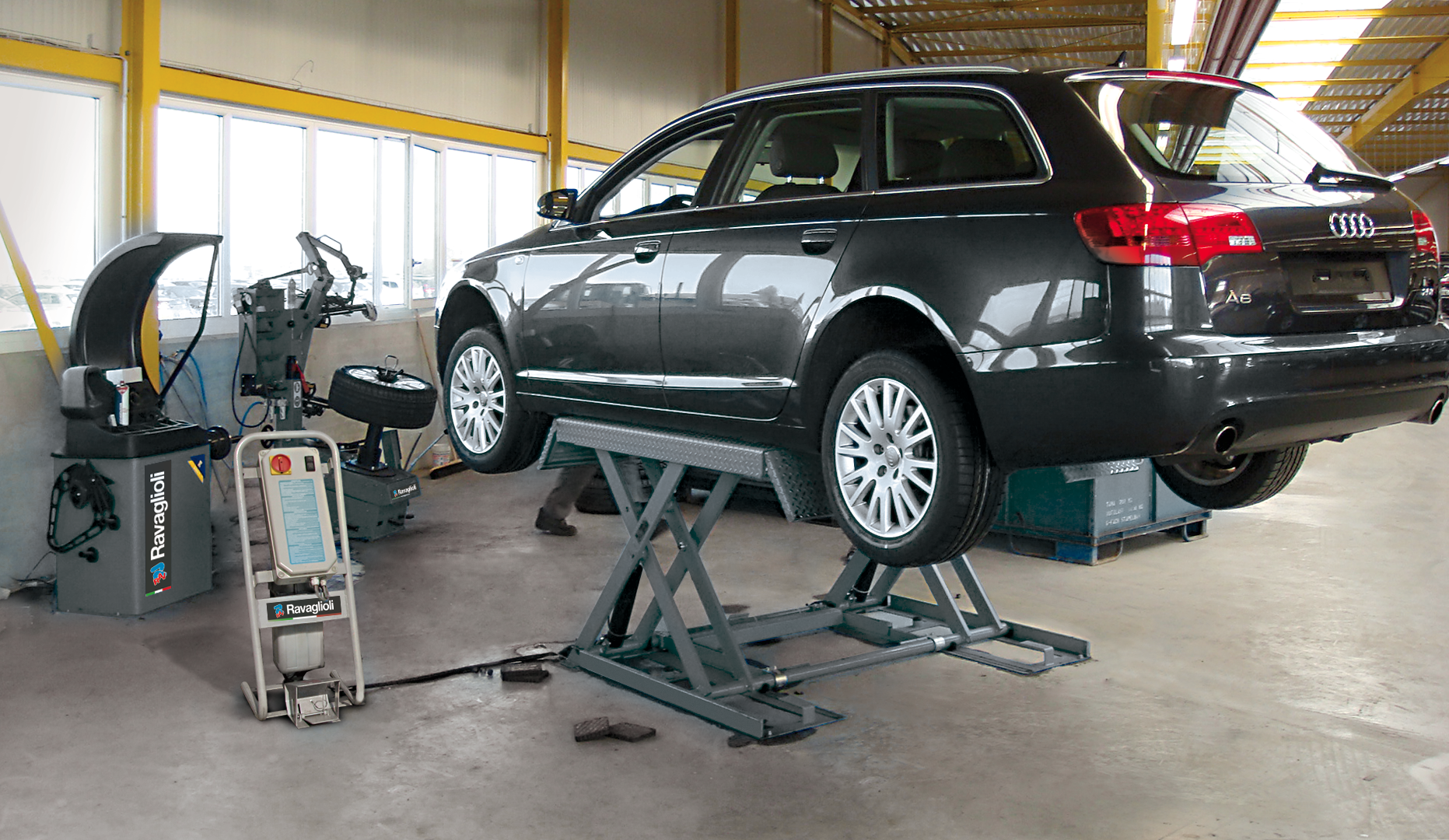 Low Rise Scissor Lift RAV1450N DI Low Rise Scissor Lift RAV1450N DI